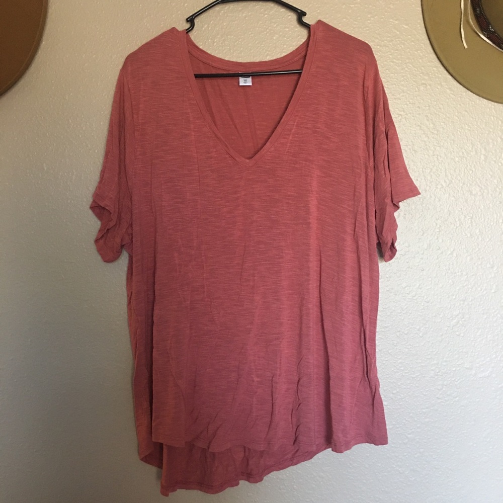 Old Navy Women's Short Sleeve V-Neck Tee in Dusty Rose